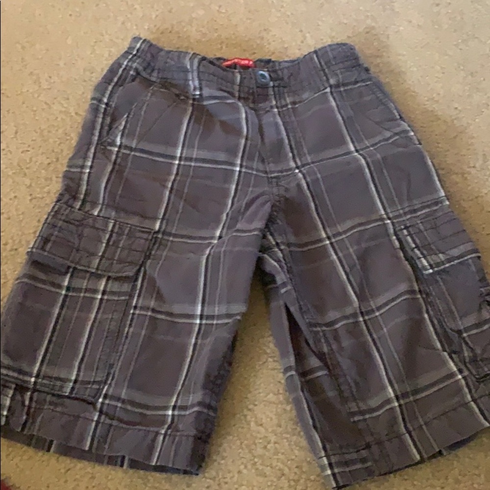 Generra brand boys cargo shorts.